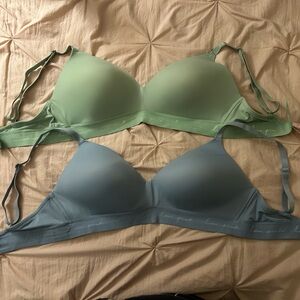 Set of 2 Pink Victorias Secret Wear Everywhere Lightly Lined Wireless Bras